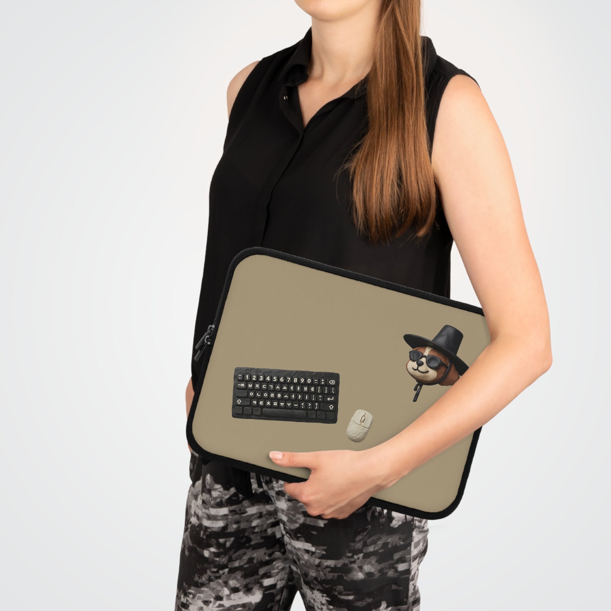 3D Claymation Shih Tzu Dog Laptop Sleeve - Korean Gat Hani, Taupe